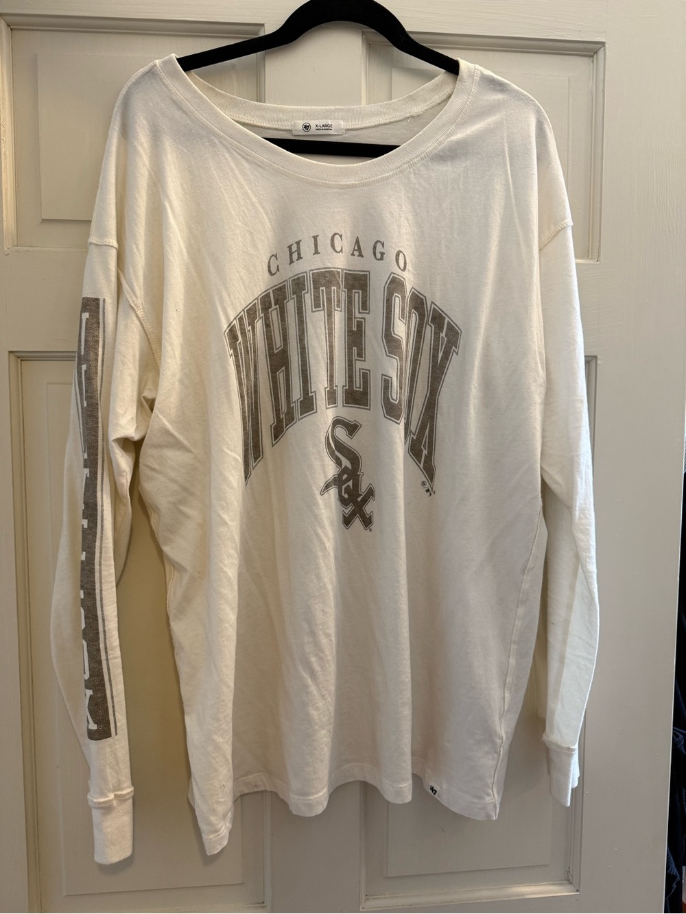 Chicago White Sox Long Sleeve Graphic Tee - Women's White